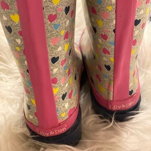 Little girls rain boots. Excellent condition. Size 11/12